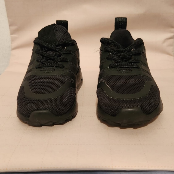 Toddler Adidas - Picture 1 of 5